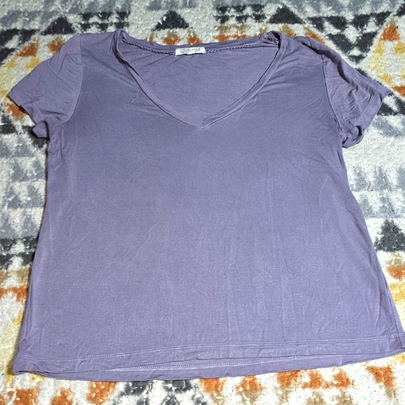 C'est Moi Bamboo Tops - C'est Moi Bamboo Womens Blouse/Top in Lilac with low v-neckline Size S